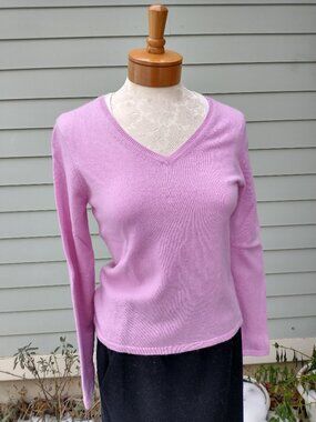 Sweater: cashmere, pale lavender. Snug small - by Jones New York